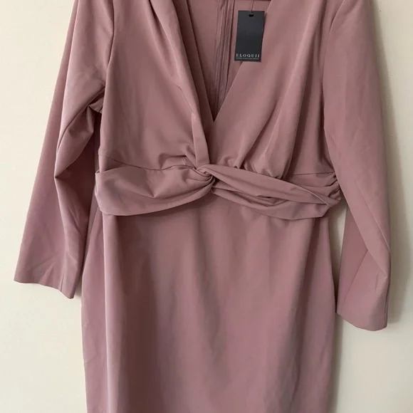 Eloquii NWT Twist Front Dress in Blush Neutral, Long Sleeve and Stretchy, sz 18 - Picture 6 of 11